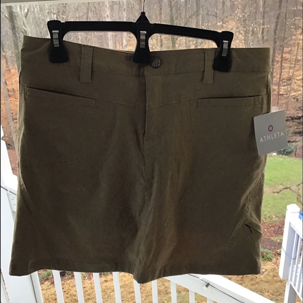 Athleta ladies khaki skort size 8
